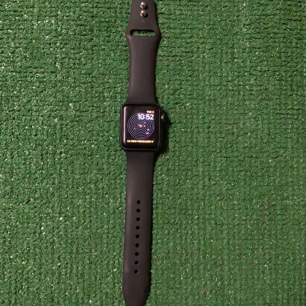 Apple Watch - Picture 2 of 3